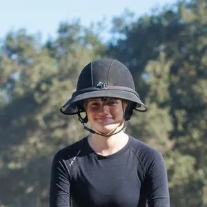 Helena S., rattlesnake handler and dog trainer